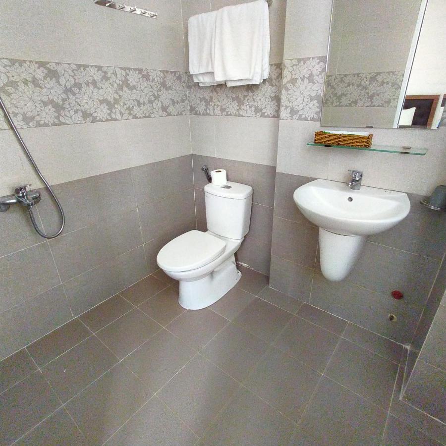 Phuong Vy 2 Hotel Dalat Bagian luar foto